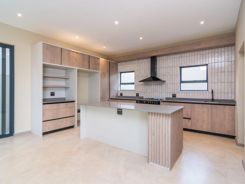 Beautiful family home waiting for you - Photo 10