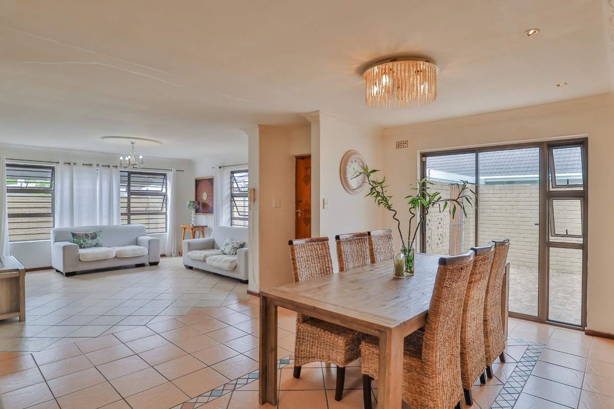 A Rare Gem in the Heart of Diep River - Photo 4