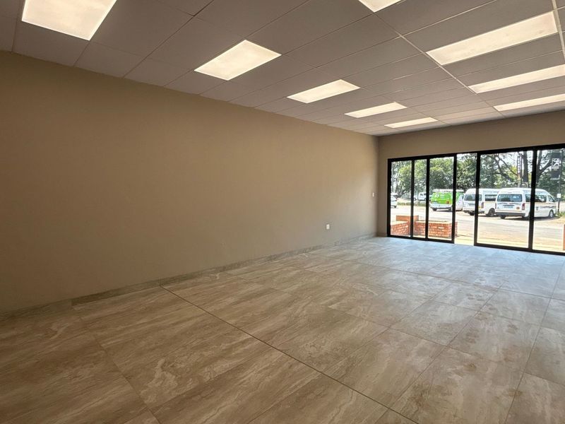 80 sqm Commercial Shop to Rent in Hilton Central - Photo 5