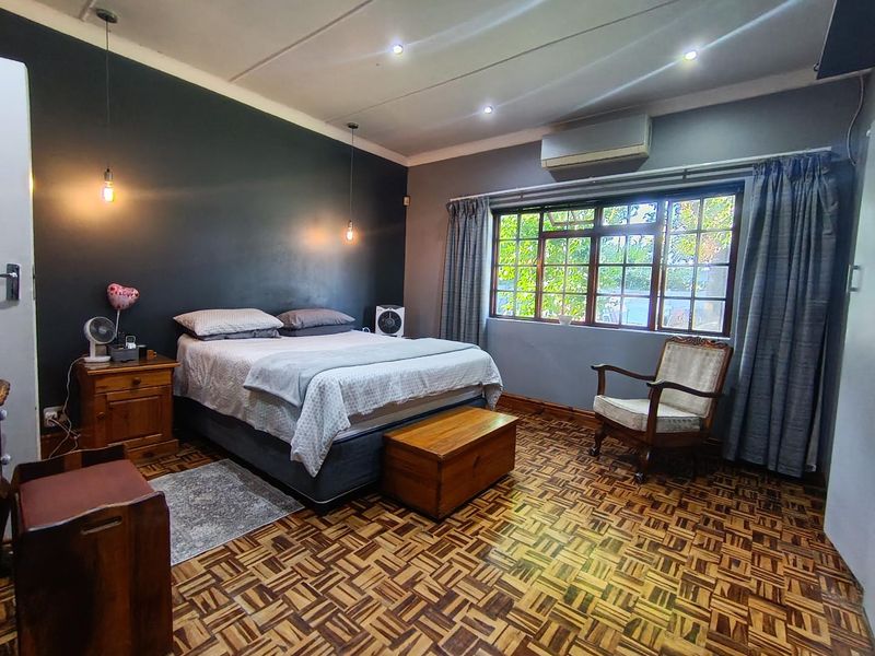 Spacious Living with Rental Income in Universitas - Photo 4