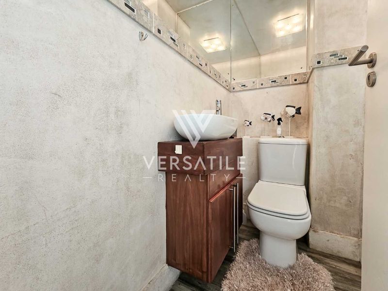 Beachfront House For Sale - Photo 10