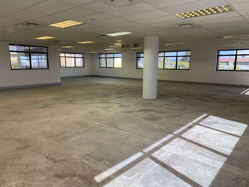 329m2 First Floor Office To Let at 11 Naivasha Road, Sunninghill - Photo 2