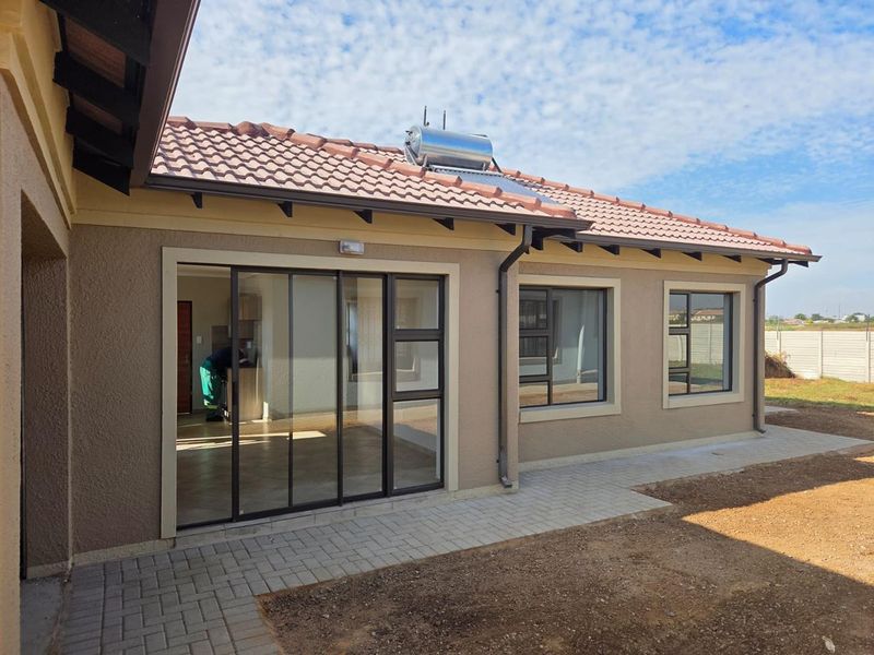 Smart Buy. Sharp Price. Perfect Start - Photo 2