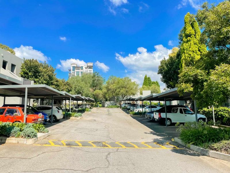 ONE BEDROOM APARTMENT FOR SALE IN MORNINGSIDE - Photo 4