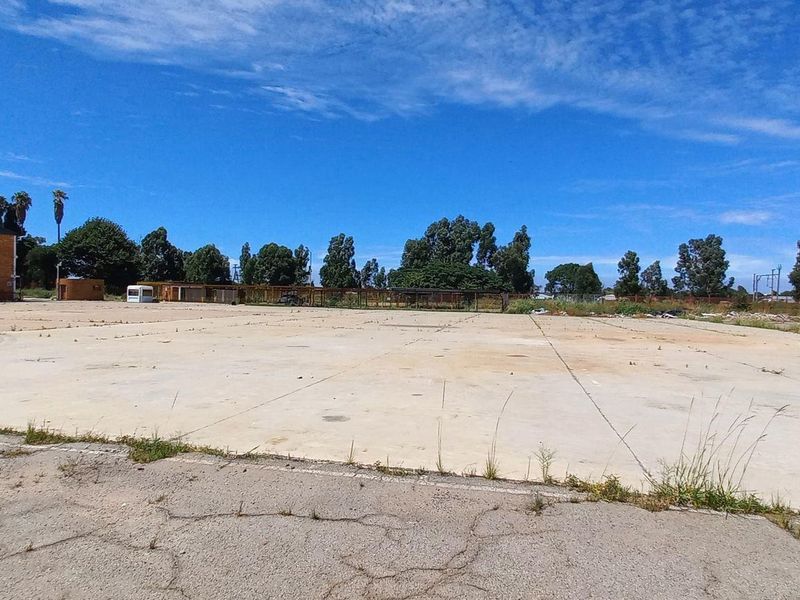 10 000m2 New Era Springs Industrial Yard To Let - Photo 6