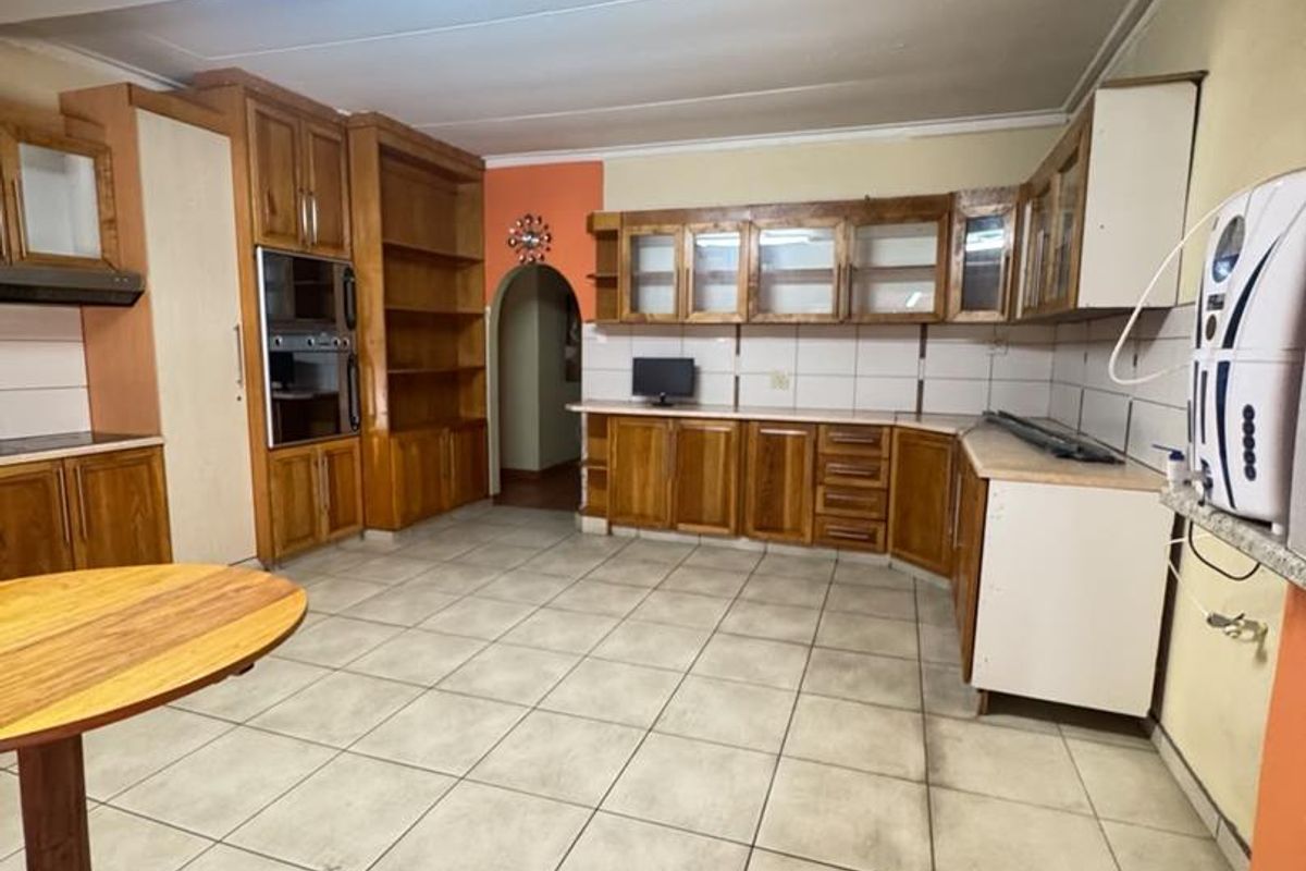 HOUSE FOR RENT - Photo 3