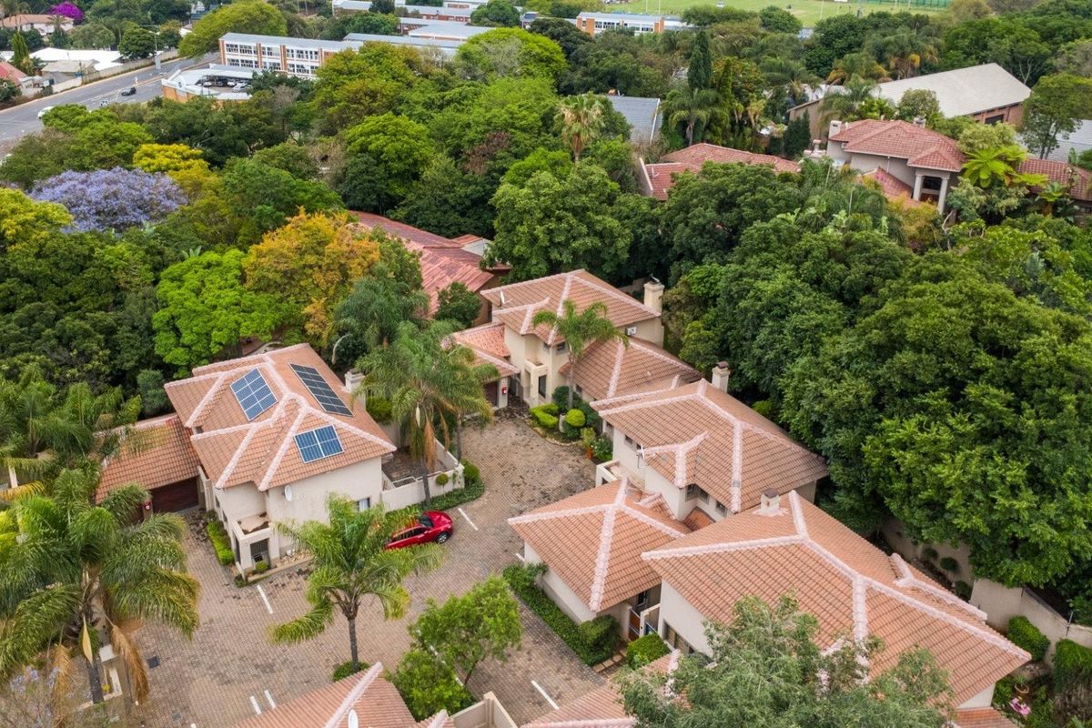 4 Bedroom House for Sale - Photo 4