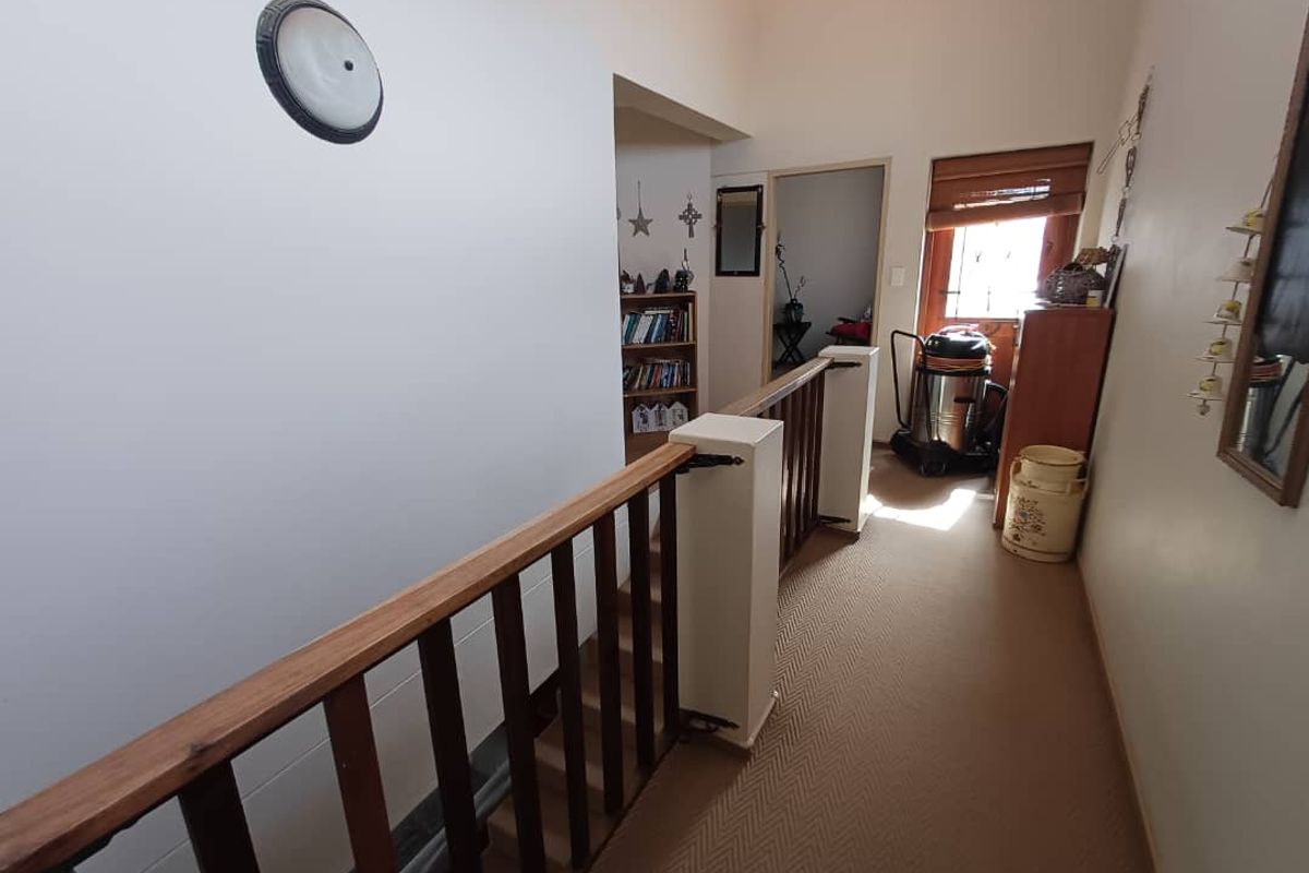 Close to lagoon - Photo 5