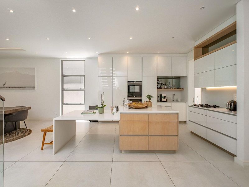 Modern Three Bedroom Home for Sale in Prestigious One Iris, Morningside - Photo 7