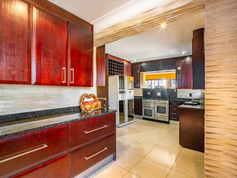 Four Bed Family Home for Sale in Brooklands Estate - Photo 6