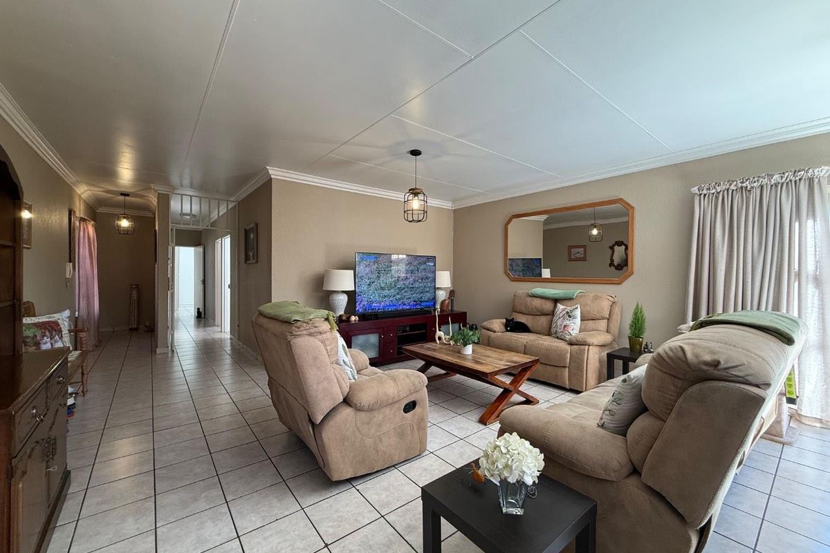 Spacious back corner cluster, gas hob and pet friendly! - Photo 5