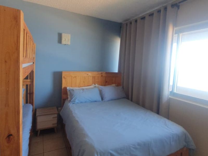 Fully furnished 2 bed with 180degree seaview - Photo 8