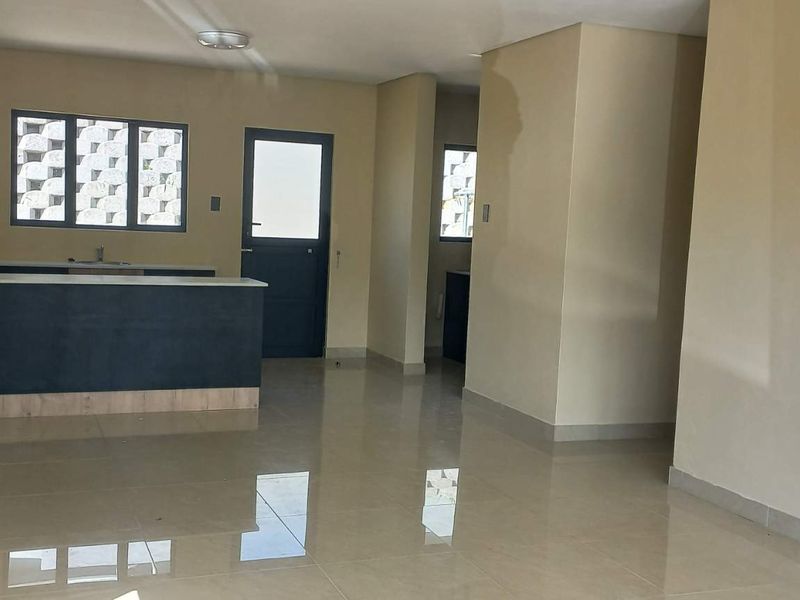 Beautiful 3 bedroom Townhouse tor rent - Photo 4