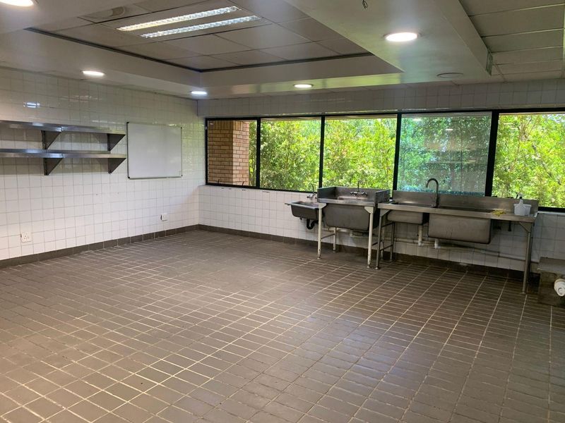 567m2 Woodmead Office To Let - Photo 7