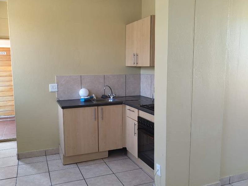 Your New Beginning: 2-Bed Apartment in Meadowlands - Photo 2