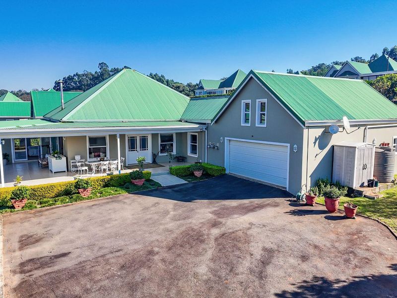 4 Bedroom Family Home with Farmland Views in Broadacres Estate, Howick - Photo 3