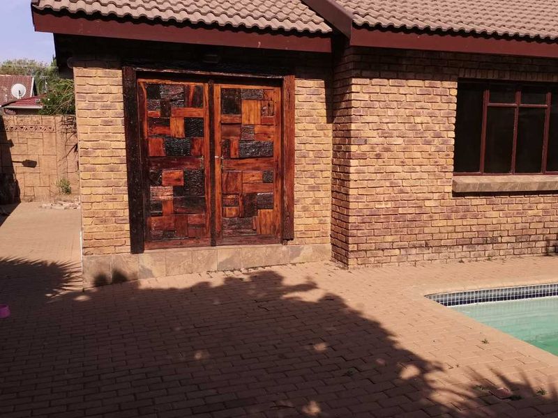 3 BED, 2 BATH HOUSE TO RENT - Photo 5