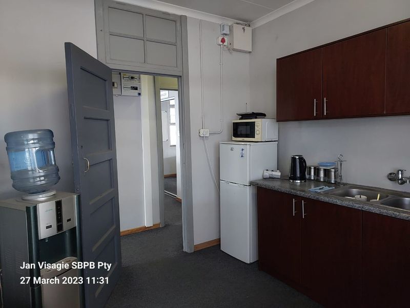 FOR SALE - Retail with plenty of parking space next to Hosea Kutako Drive - Photo 7