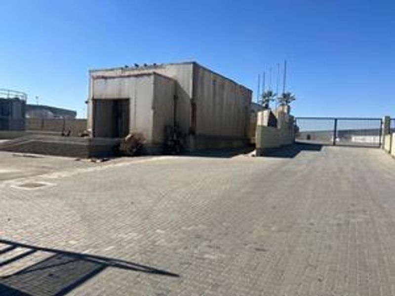 FOR SALE- HARBORFRONT INDUSTRIAL PROPERTY IN WALVISBAY, NAMIBIA - Photo 3