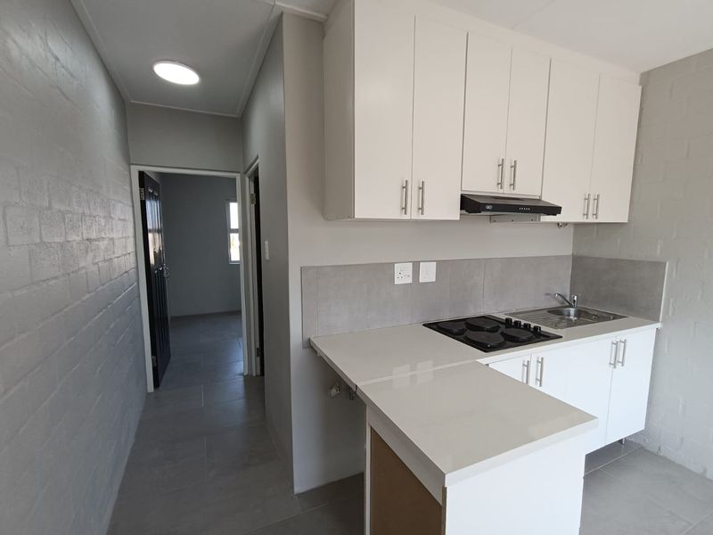 Modern North-Facing 1-Bedroom Apartment with Secure Parking - Photo 6