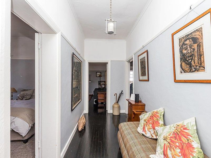 Art Deco Corner Apartment That Feels Like 'Home' - Photo 7