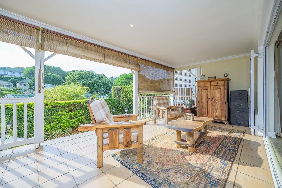 Extravagant Living in the Prestigious Mount Edgecombe Country Club Estate - Photo 4