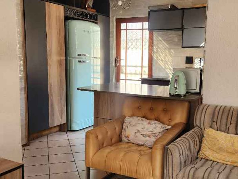 3 Bedroom House For Sale - Photo 4