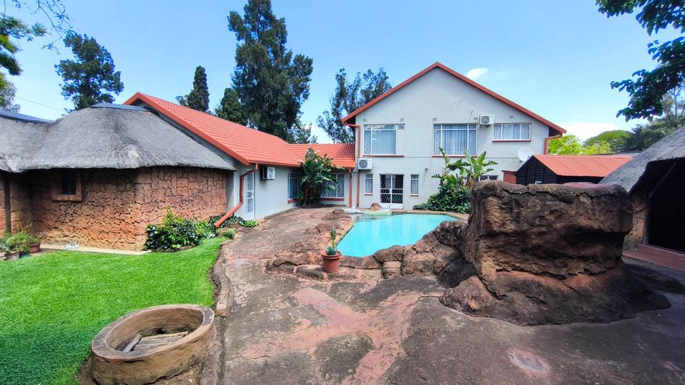 pool & 3 lapa's