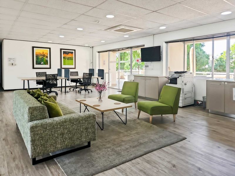 Private office space tailored to your business’ unique needs in Regus Woodmead Country Club Estate - Photo 6