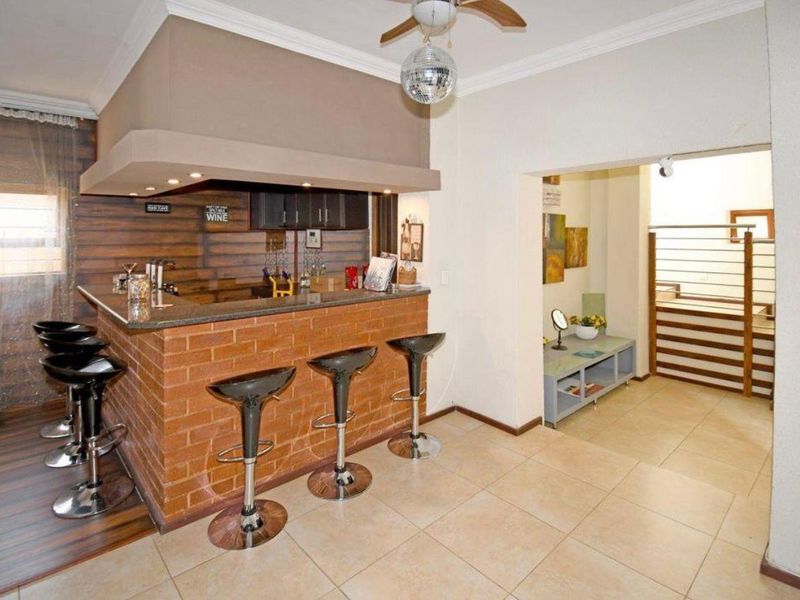 6 Bedroom House For Sale In Noordgang Ext 11 - Photo 6