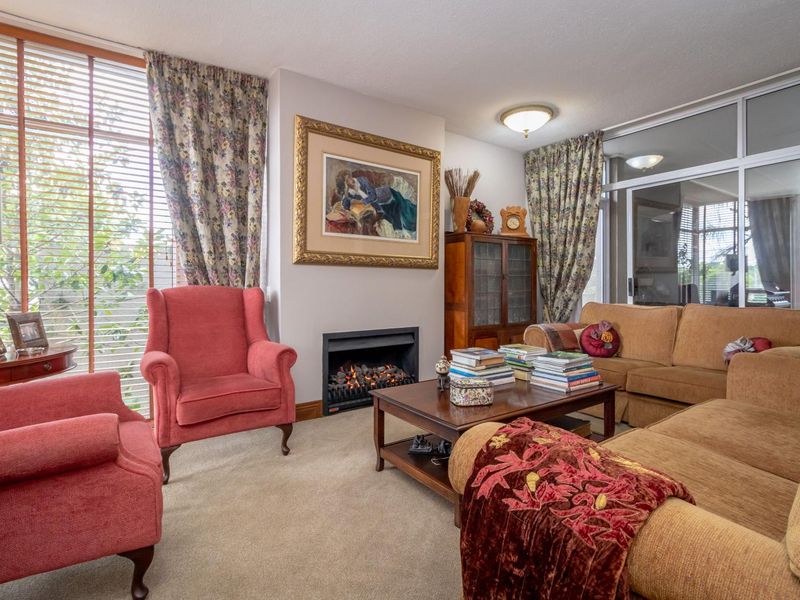 Charming Multi-level Property in Westdene - Photo 8