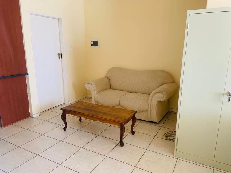 **Affordable Shared Student Accommodation in Prime Location** - Photo 8