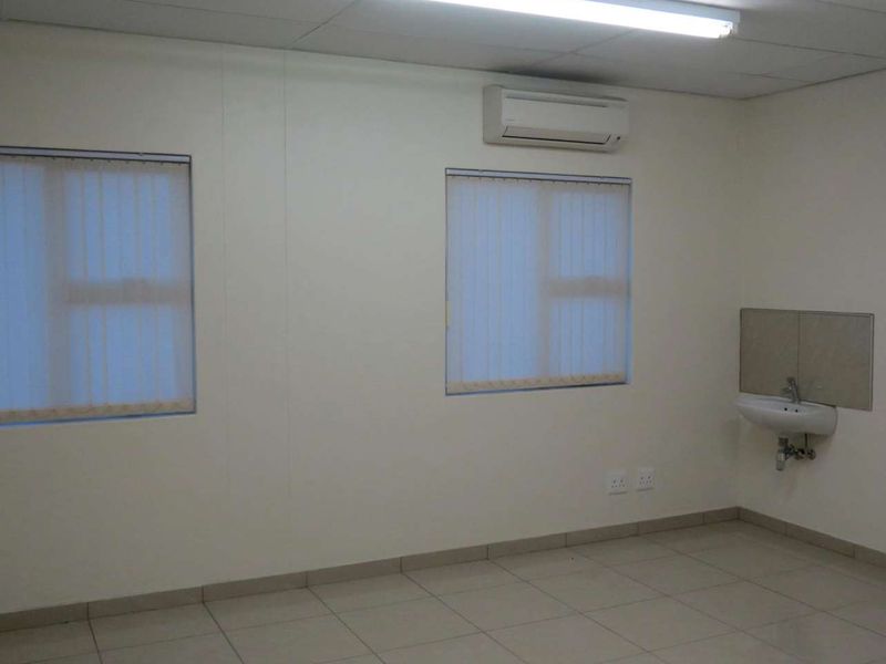 Medical Offices For Rent | N$30 000 | Available 1 May 2026 - Photo 5