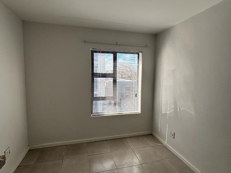 2 Bedroom Apartment - Photo 6