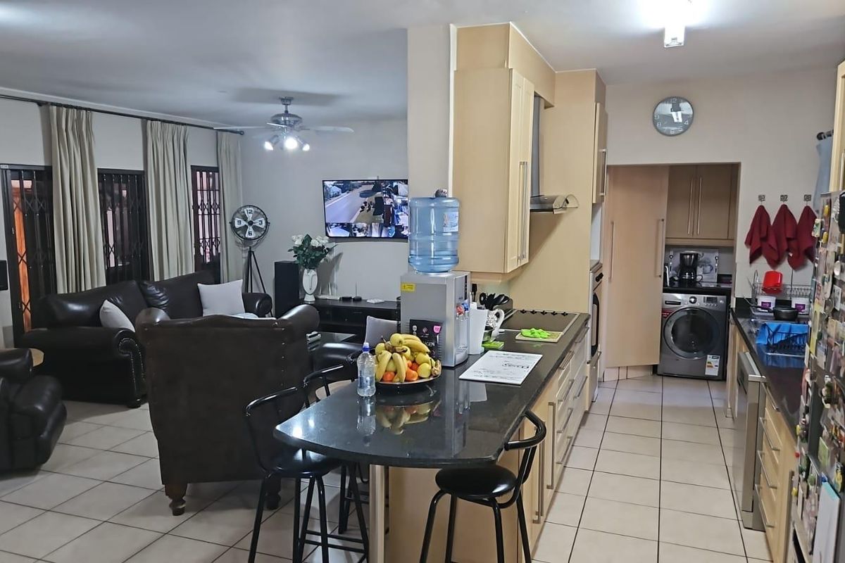 A VISION OF THE PERFECT HOME; SECURE,SUSTAINABLE AND STUNNING - Photo 4