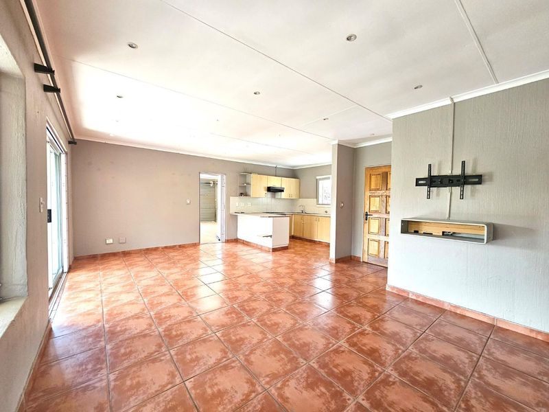 A True Gem with 3 bedrooms for Sale in Radiokop - Photo 9