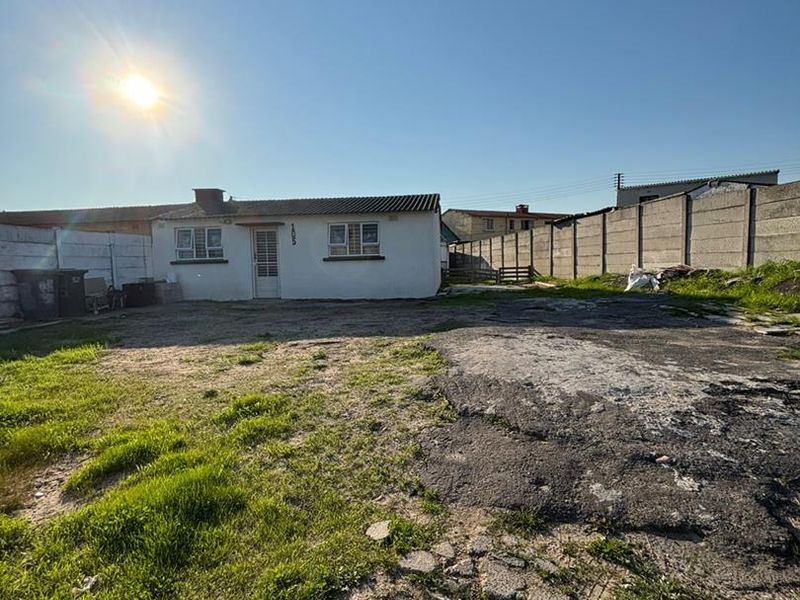 Newly renovated Family home or Investment Opportunity just waiting for you - Photo 4