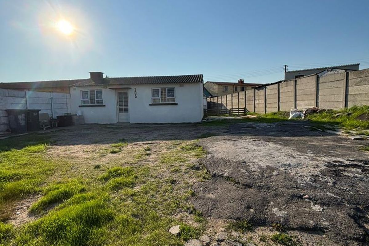 Newly renovated Family home or Investment Opportunity just waiting for you - Photo 4
