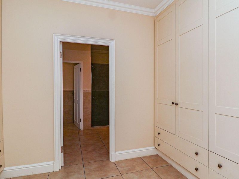 Three bedroom family home in Highlands Estate - Photo 6