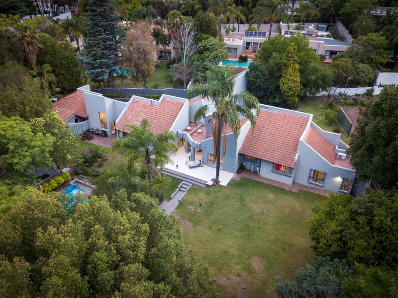 FOR SALE 4 BEDROOM FAMILY HOME - WITH DEVELOPMENT POTENTIAL!!! - Photo 3