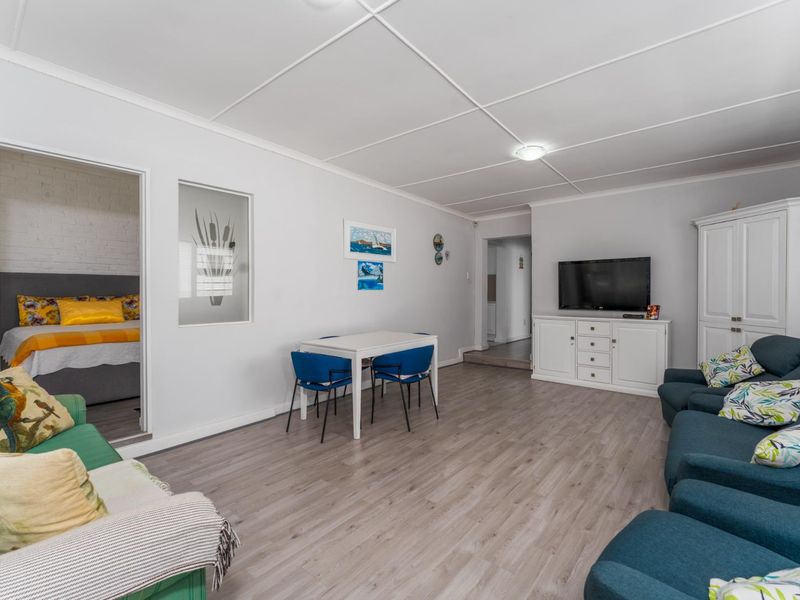 Beautifully Renovated Home Offering Exceptional Income Potential - Photo 7