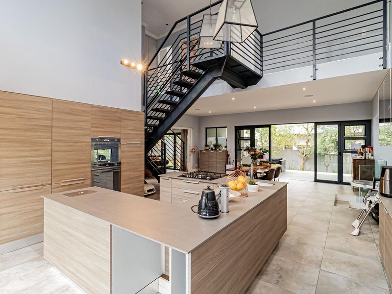 4 Bedroom House to Rent in Helderfontein Estate - Photo 6