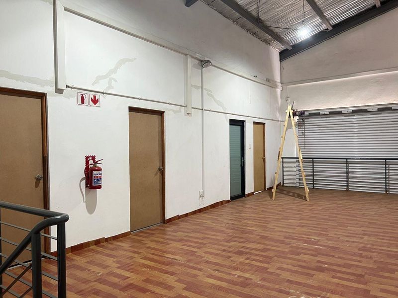 WAREHOUSE FOR SALE LAFRENZ - Photo 9