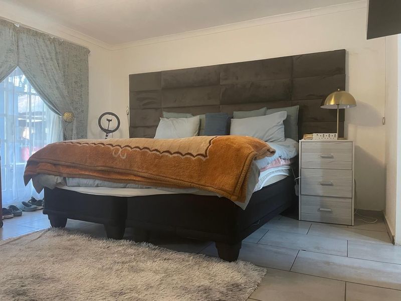 3 Bedroom 2 Barthroom for sale in Bloubsrand - Photo 9