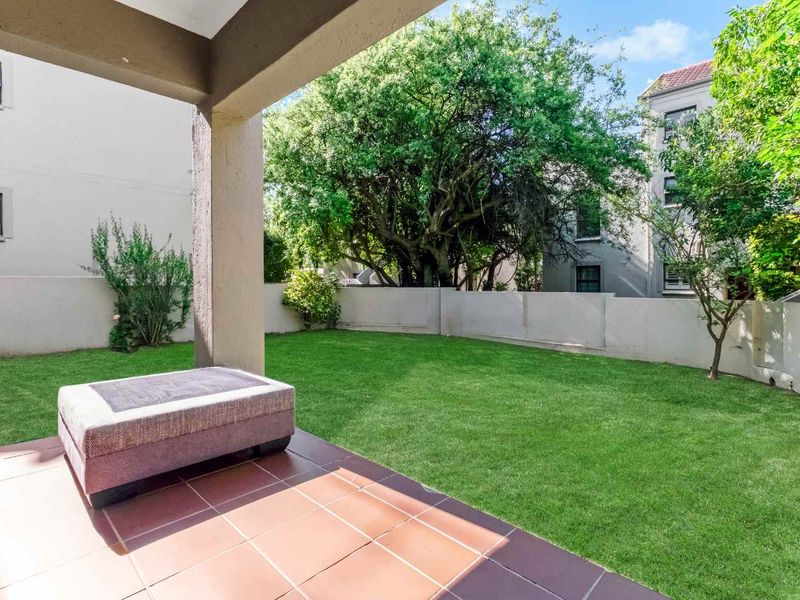 2 BEDROOM, 2 BATHROOM GROUND FLOOR APARTMENT FOR SALE IN PAULSHOF - Photo 2