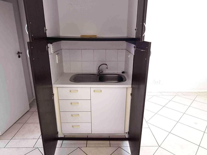 Small Light and Bright Office in Westlake - Photo 7