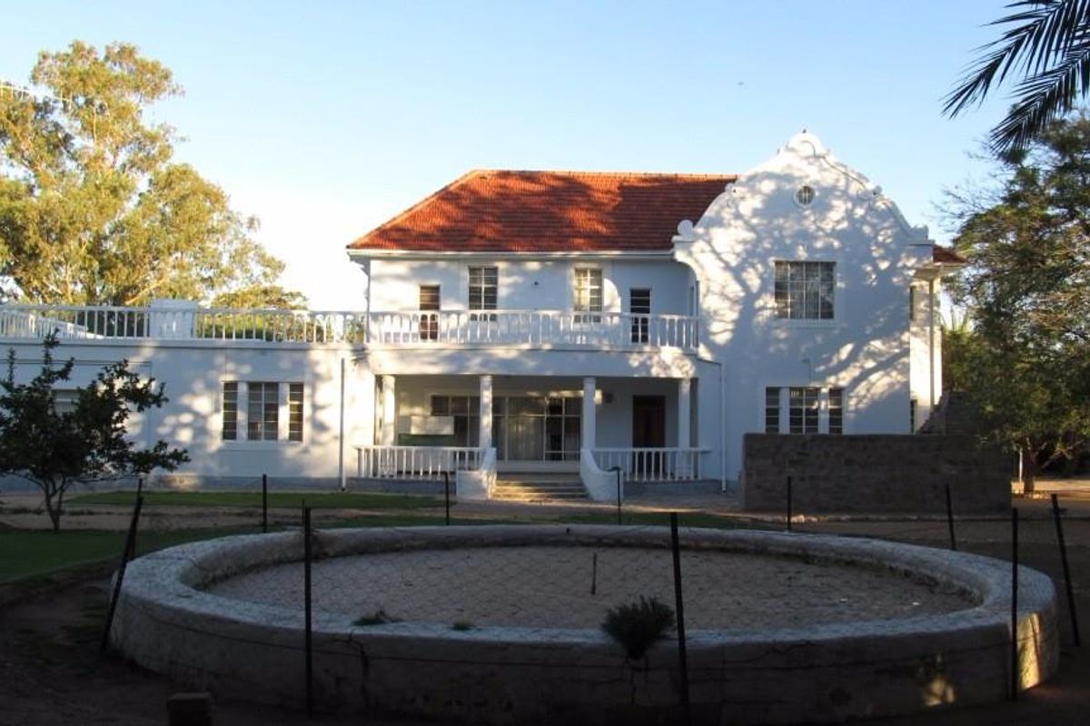 FOR SALE: HIGH-POTENTIAL GRAZING FARM WITH DEVELOPED INFRASTRUCTURE, KARASBURG, NAMIBIA - Photo 2