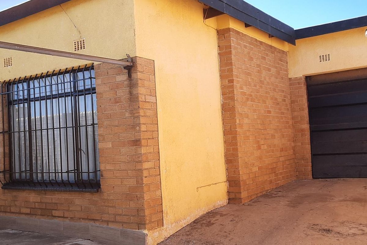 2 Bedroom House for sale in Pimville - Photo 3