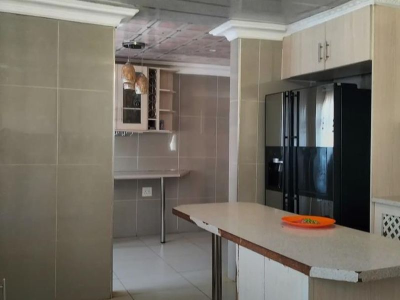 Charming 3 bedrooms house for sale in Soshanguve South - Photo 6