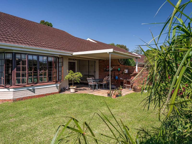 "Snap Up This Charming Townhouse Before It's Gone!" - Photo 2